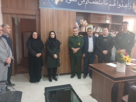 دیدار خانم دکتر فاطمه عسکری تامرادی سرپرست شبکه بهداشت ودرمان باغملک ، مهندس حاجی زاده ریاست بنیاد شهید و جمعی از معاونین و مسئولین واحدهای ستادی شبکه و کانون بسیج جامعه پزشکی شهرستان با سرهنگ عارف فرمانده سپاه ناحیه باغملک